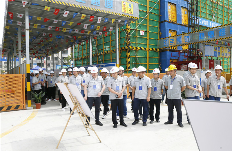 7月25日，安徽公司2021年上半年区域项目管理标准化推进会在合肥召开，130余人参加了当天的观摩和会议